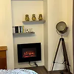Maison La Glycine Bed & Breakfast 4*